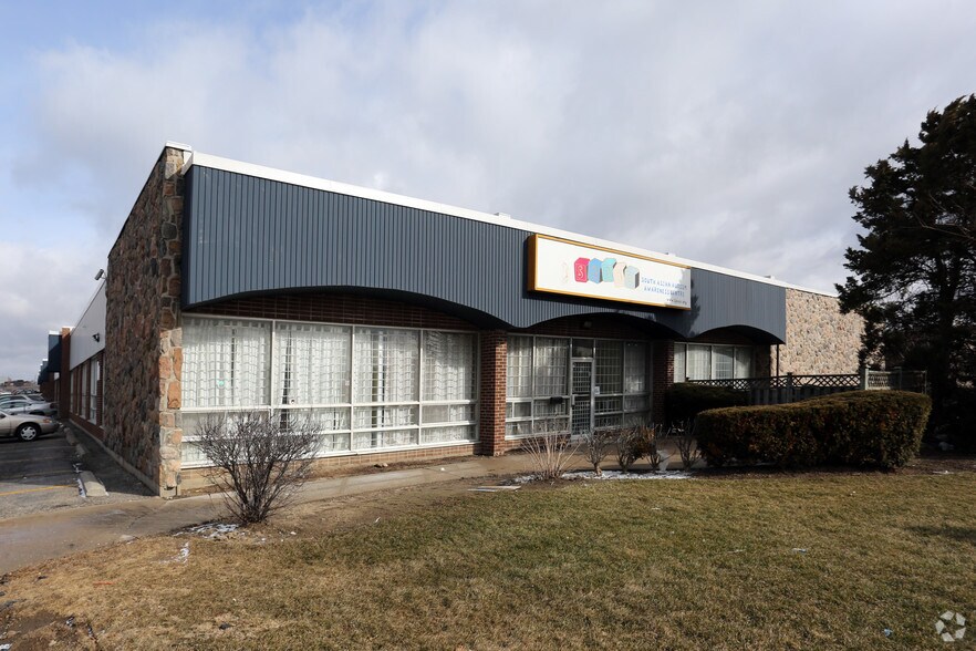 More Photos Of 1970 Ellesmere Rd, Toronto Manufacturing For Lease