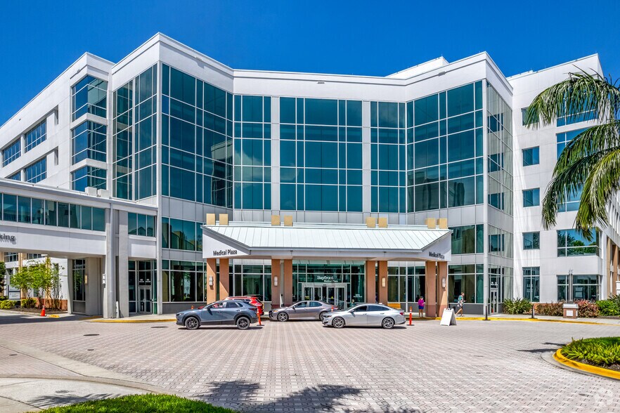 More Photos Of 603 7th St S, Saint Petersburg Medical For Lease