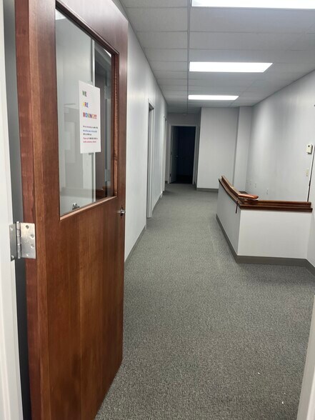 More Photos Of 202 1st St SE, Mason City Office For Lease