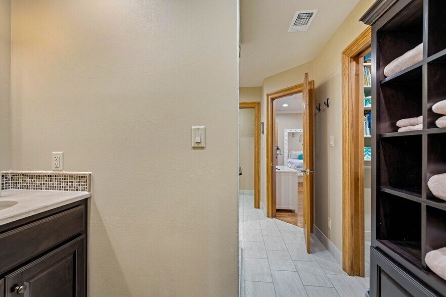 More Photos Of 2409 Commerce st, San Saba Land For Sale