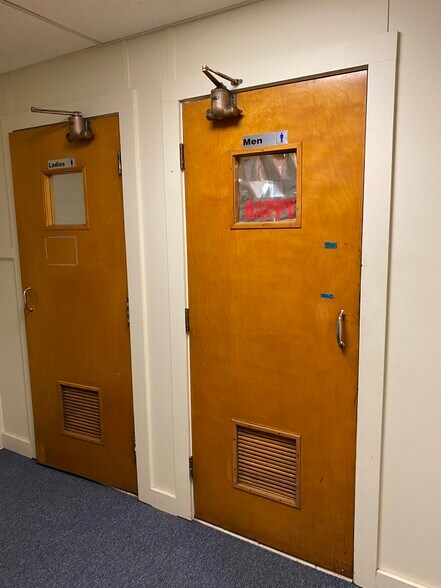 More Photos Of 90 S Park St, Willimantic Warehouse For Lease