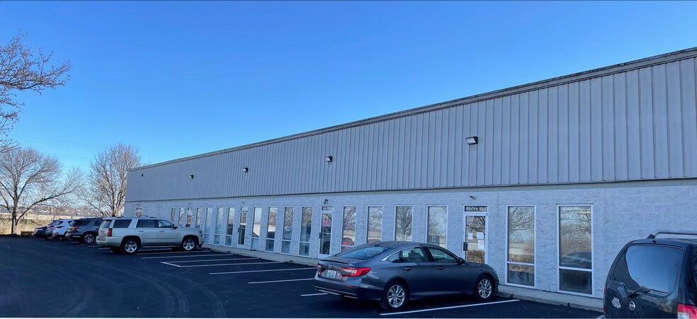 More Photos Of 470 Conway Ct, Lexington Light Distribution For Lease