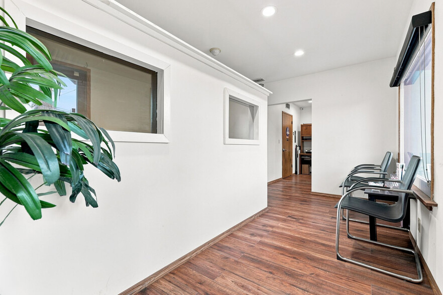 More Photos Of 1063 Colorado Blvd, Eagle Rock Medical For Sale