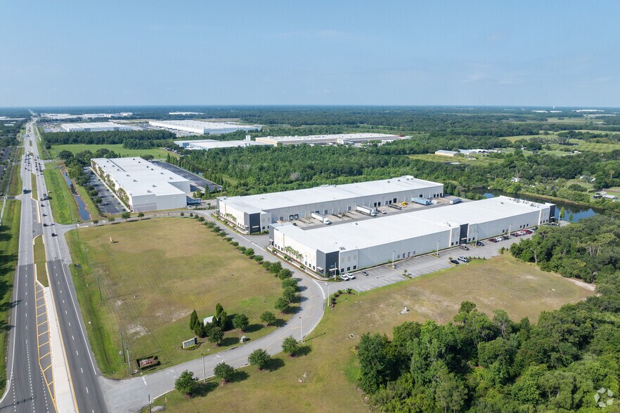 More Photos Of 141 S County Line Rd, Plant City Warehouse For Lease