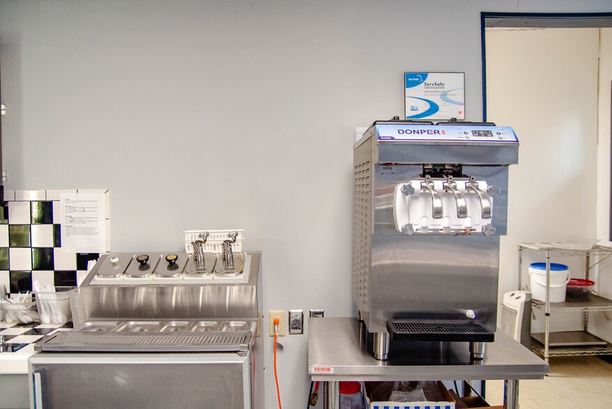 More Photos Of 2003 Oneida Valley Rd, Karns City Restaurant For Sale