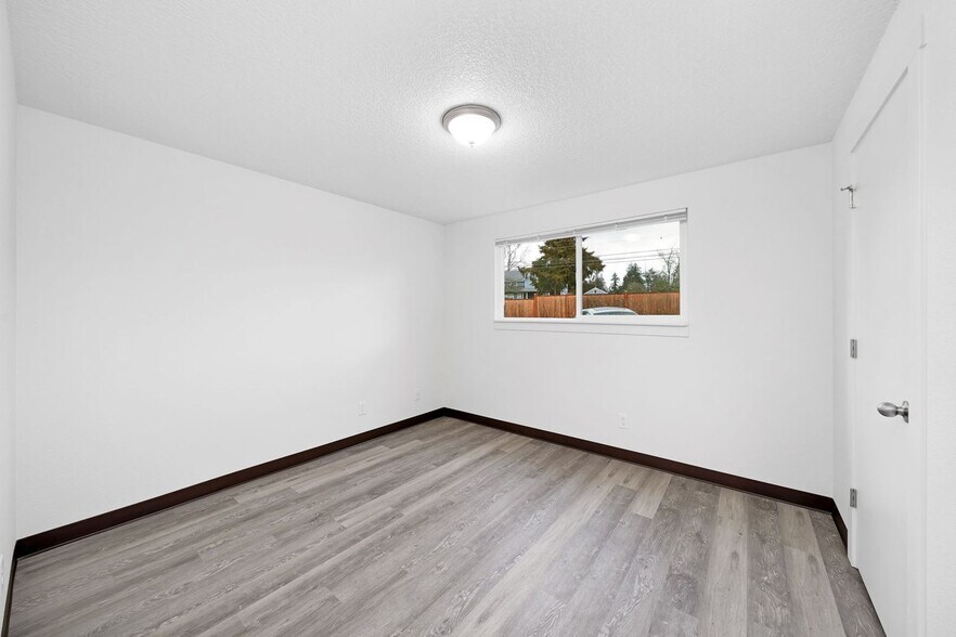 More Photos Of 13455 SE Oatfield Rd, Milwaukie Apartments For Sale