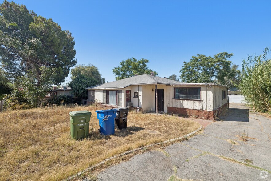 More Photos Of 11523 Sproule Ave, Pacoima Land For Sale