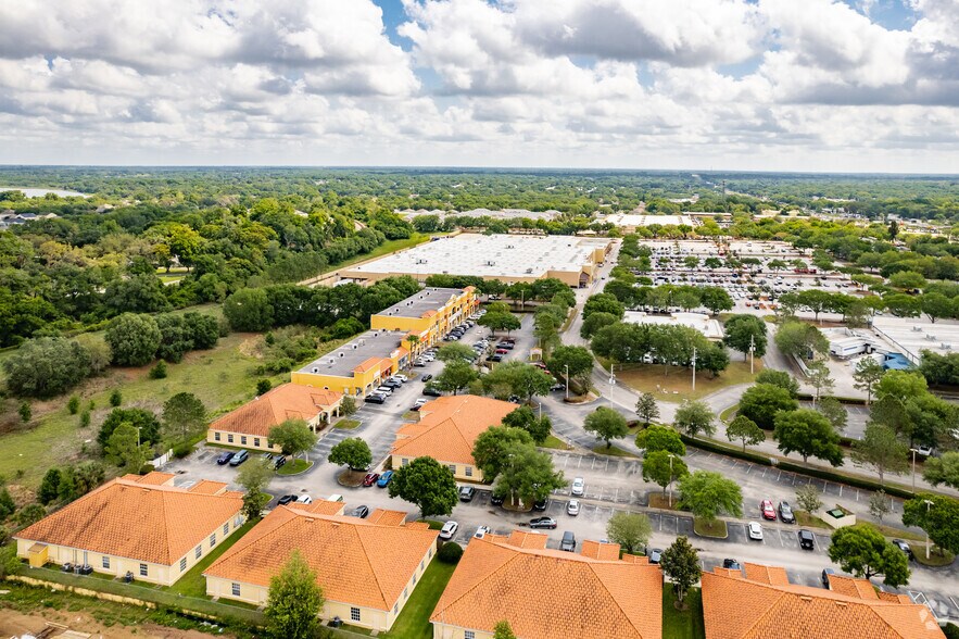 More Photos Of 1070-1072 E Brandon Blvd, Brandon Medical For Lease