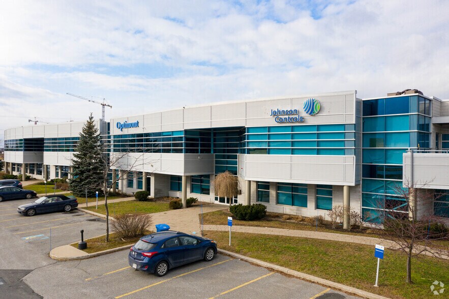 More Photos Of 9955 Rue De Châteauneuf, Brossard Office For Lease