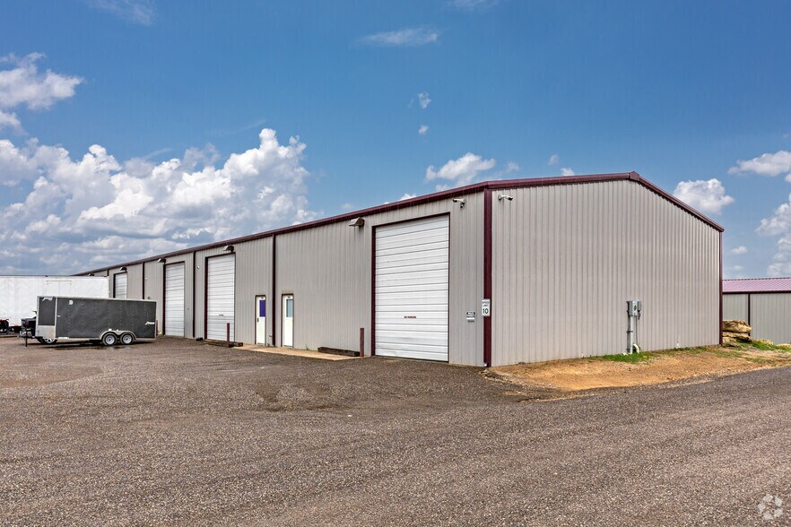 More Photos Of 12509 N Saginaw Blvd, Fort Worth Unknown For Lease