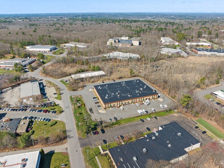 More Photos Of 85 Flagship Dr, North Andover Light Distribution For Lease
