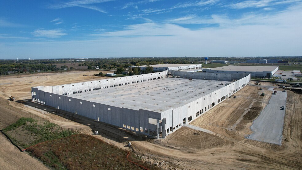 More Photos Of 9414 136th Ave, Kenosha Warehouse For Lease