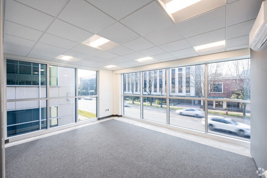 More Photos Of 1051 Franklin Ave, Garden City Coworking Space