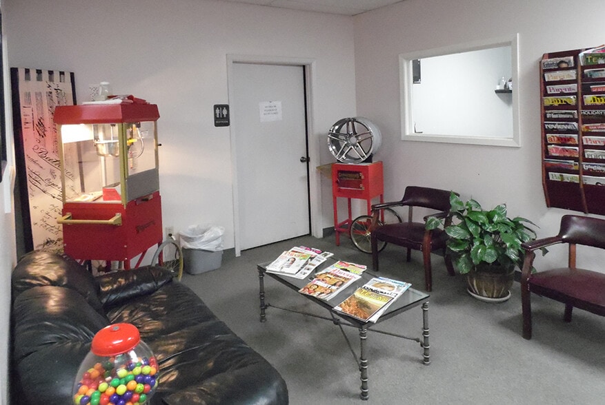 More Photos Of 15920 Kuykendahl Rd, Houston Auto Repair For Sale