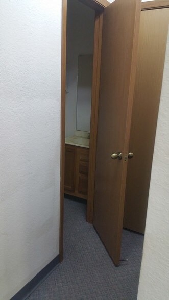 More Photos Of 3008 Chevy Cir, Temple Office For Lease