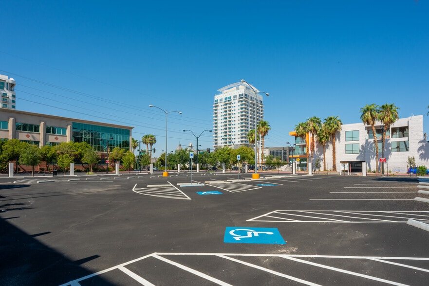 More Photos Of 730 Las Vegas Blvd, Las Vegas Office For Sale