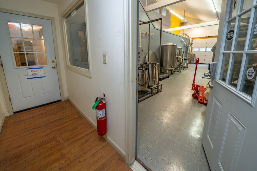 More Photos Of 279 S Main St, Winterport Winery Vineyard For Sale