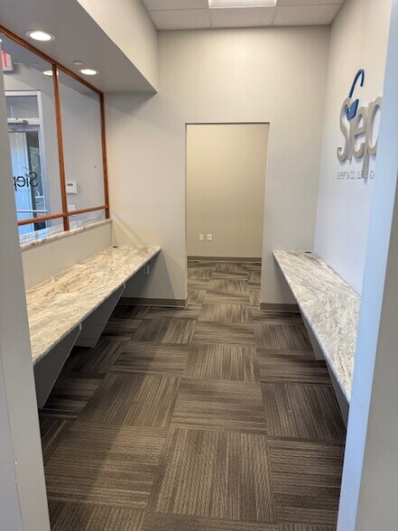 More Photos Of 4282 E Rockton Rd, Rockton Rehabilitation Center For Lease