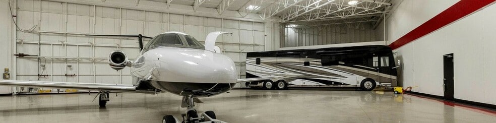 More Photos Of 15827 N 80th St, Scottsdale Airplane Hangar For Sale