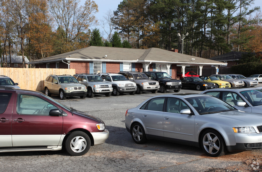 Primary Photo Of 3901 Stone Mountain Hwy, Snellville Auto Repair For Sale