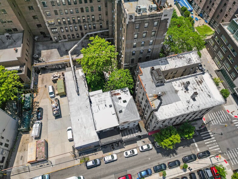 More Photos Of 576 E 169th St, Bronx Storefront Retail Residential For Sale