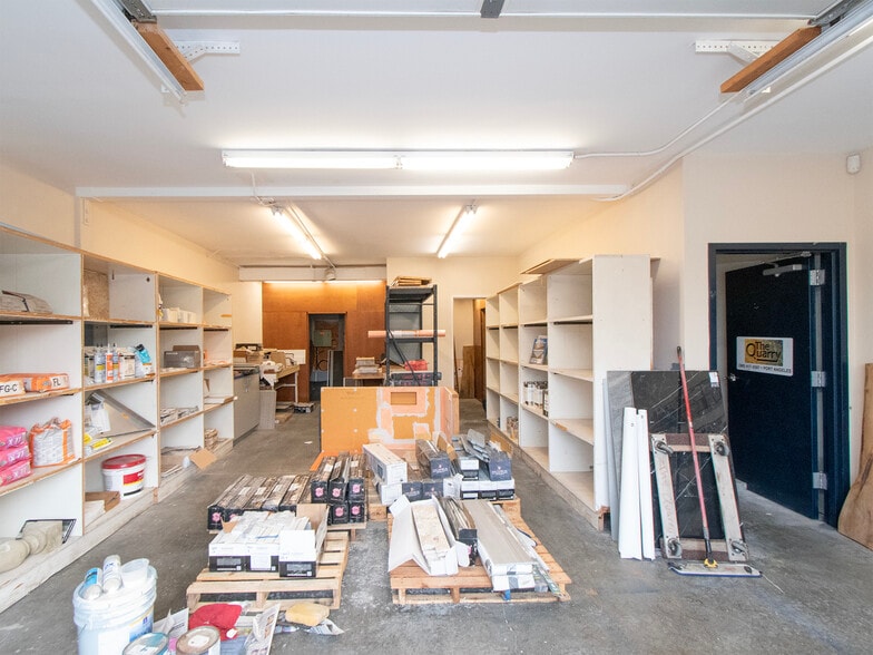 More Photos Of 3368 E Hwy 101, Port Angeles Showroom For Sale