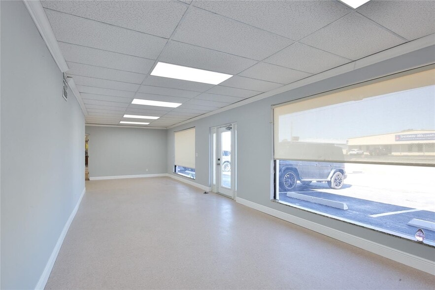 More Photos Of 2430 17th St, Sarasota Freestanding For Sale