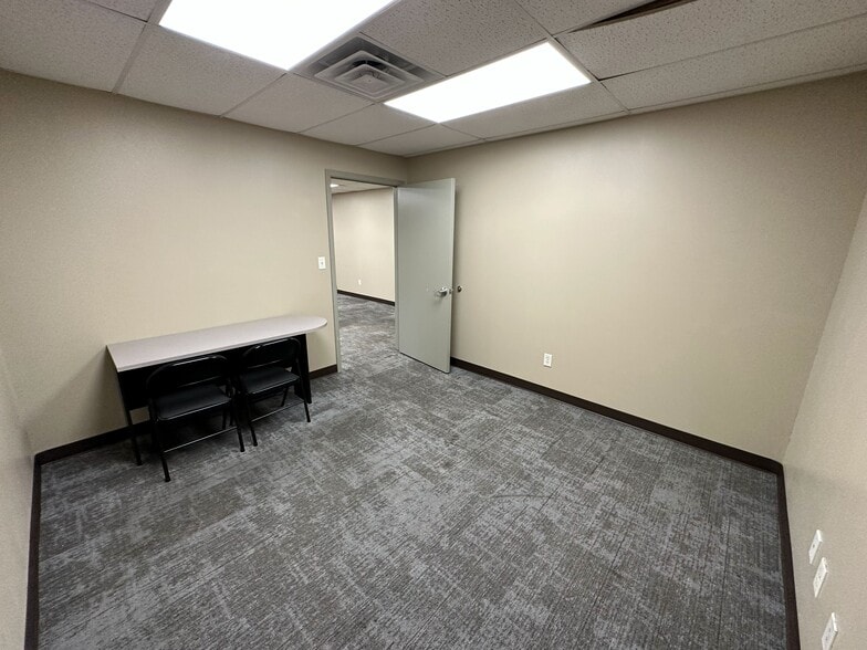 More Photos Of 12803 O'Connor Rd, San Antonio Warehouse For Sale