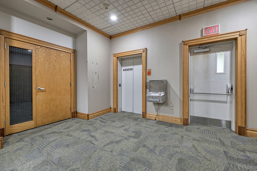 More Photos Of 911 Ligonier St, Latrobe Medical For Sale