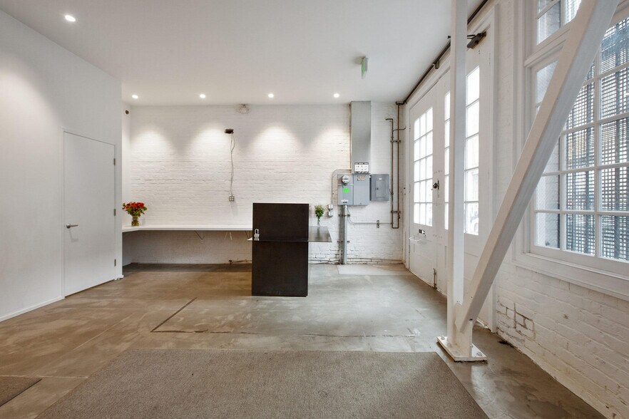 More Photos Of 90 Cedar St, San Francisco Warehouse For Lease