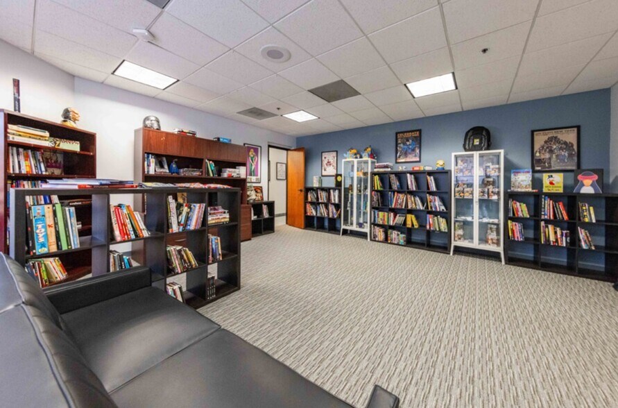 More Photos Of 4375 Jutland Dr, San Diego Loft Creative Space For Sale