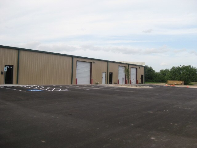 More Photos Of 1718 N Closner Blvd, Edinburg Warehouse For Lease