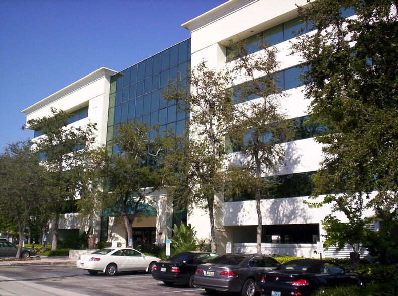 More Photos Of 888 SE 3rd Ave, Fort Lauderdale Loft Creative Space For Lease