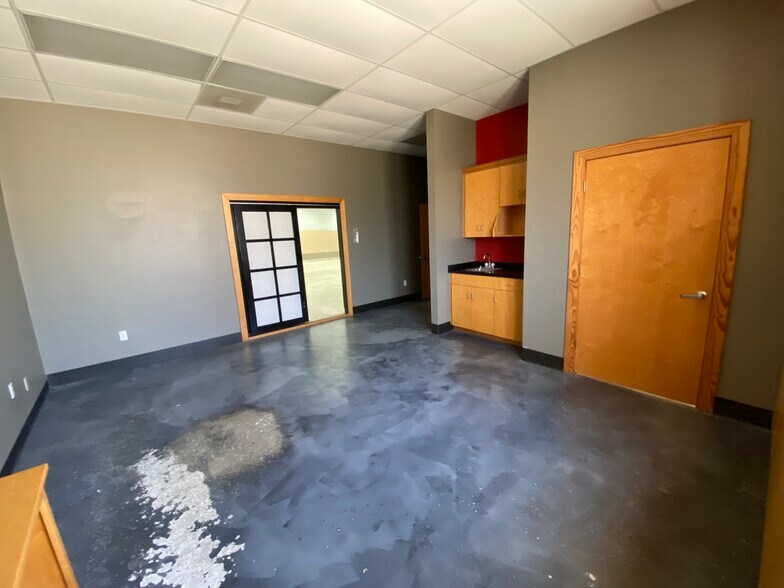 More Photos Of 4420-4422 Highway 22, Mandeville Office For Sale