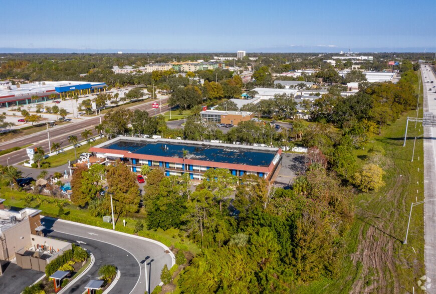 More Photos Of 4400 34th St S, Saint Petersburg Hotel For Sale