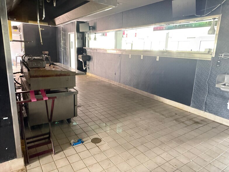 More Photos Of 5320 N Orange Blossom Trl, Orlando Restaurant For Sale