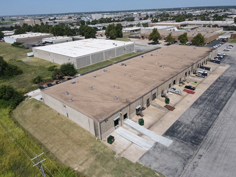 More Photos Of 4130-4150 Will Rogers Pky, Oklahoma City Warehouse For Lease