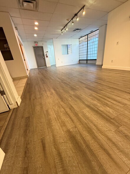 More Photos Of 1330 15 Ave SW, Calgary Unknown For Lease