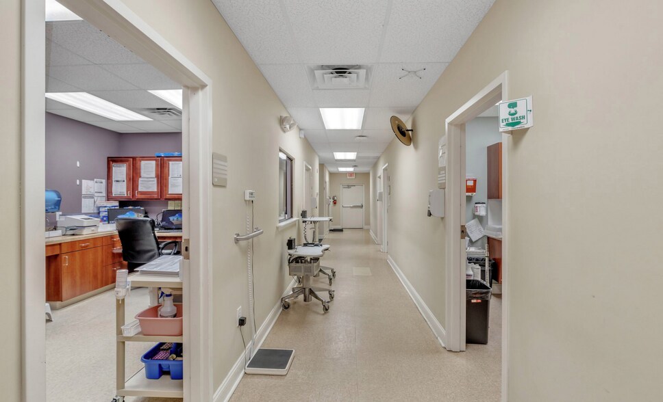 More Photos Of 417 Vance St, Clinton Medical For Sale
