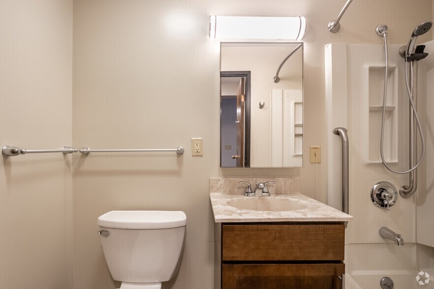 More Photos Of 195 Genesee St, Utica Apartments For Lease