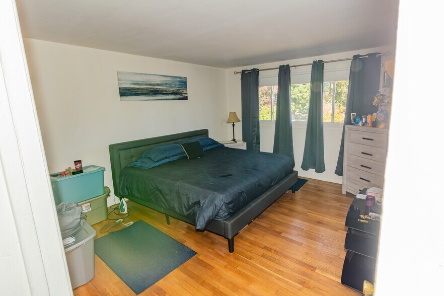 More Photos Of 1213 E Northern Pky, Baltimore Apartments For Sale