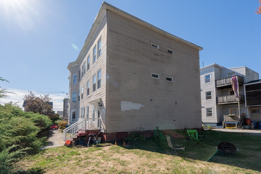 More Photos Of 59 Saint Lawrence St, Portland Apartments For Sale