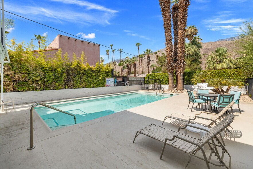 More Photos Of 1674 S Via Salida, Palm Springs Apartments For Sale