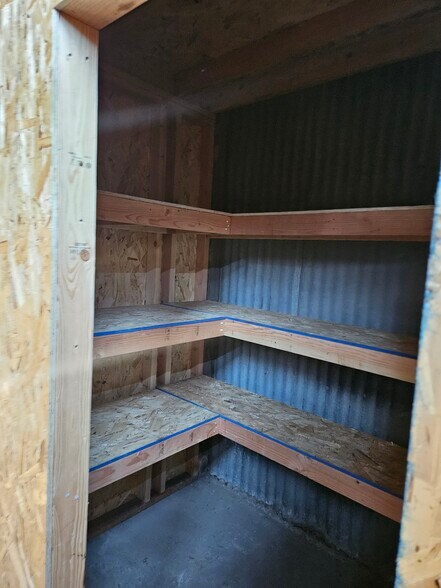 More Photos Of 275 Water St, Petaluma Warehouse For Lease