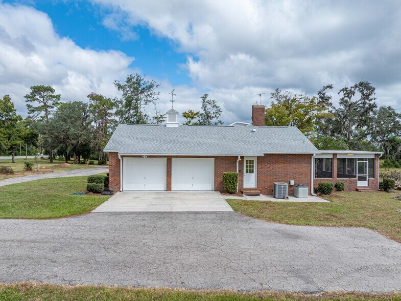 More Photos Of 1313 Irvin Ave SW, Live Oak Apartments For Sale