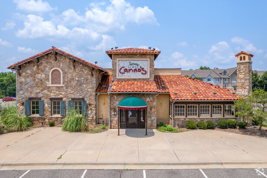 More Photos Of 970 Ed Noble Pky, Norman Restaurant For Lease
