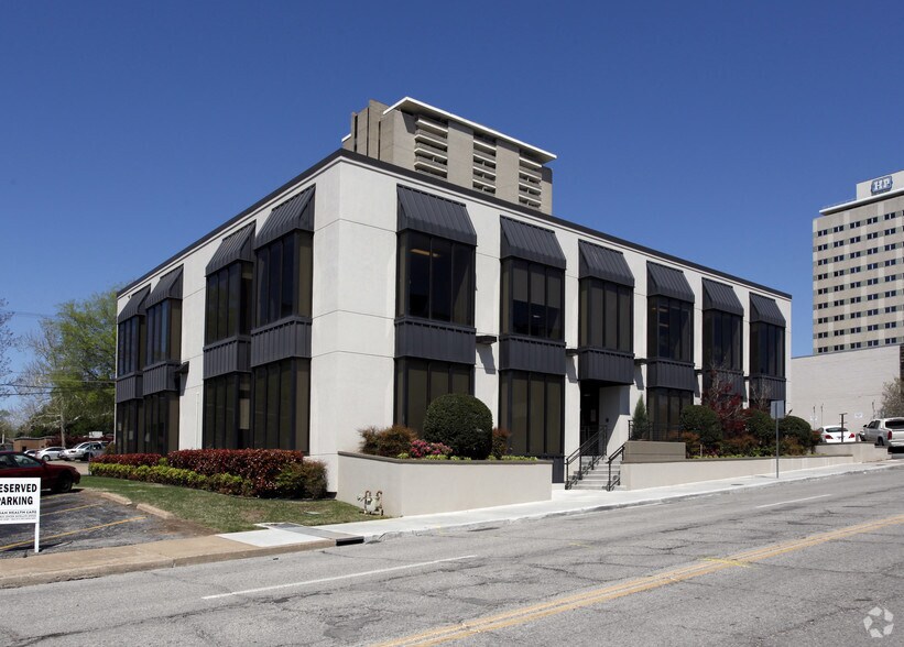 More Photos Of 1616 S Main St, Tulsa Office For Lease