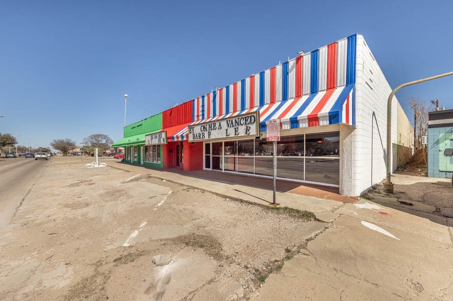 Primary Photo Of 1607-1609 University Ave, Lubbock Freestanding For Lease