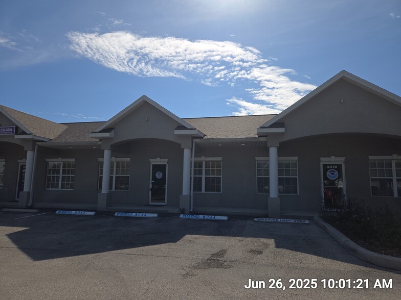 Primary Photo Of 2314-2326 S Parsons Ave, Seffner Office For Lease
