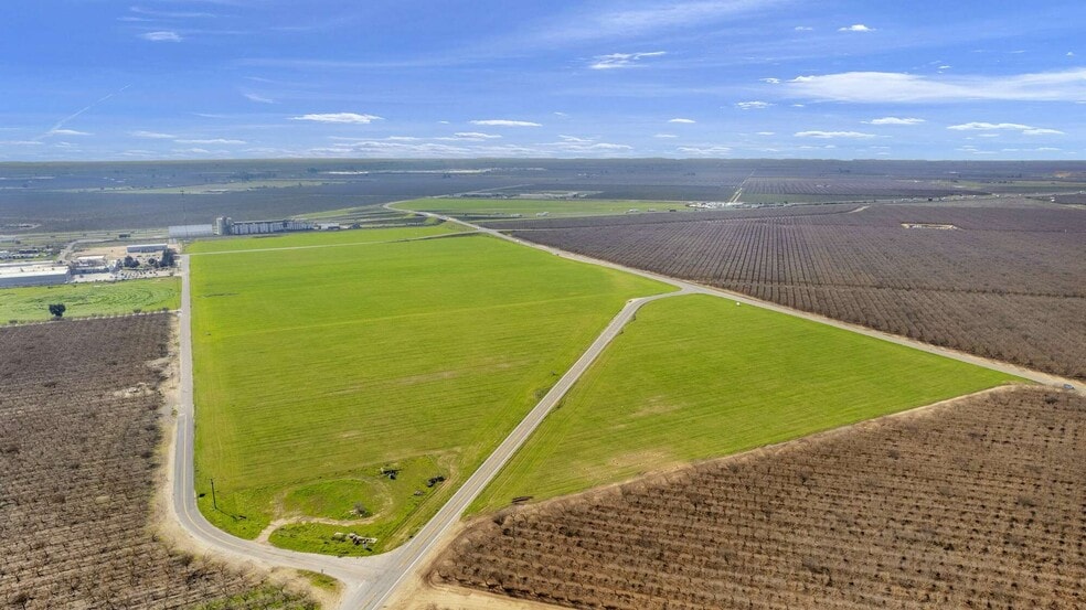 More Photos Of 20200 Fairmead blvd, Madera Land For Sale